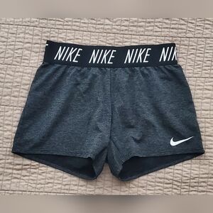 Nike Charcoal Gray Girl's Size M Athletic Shorts
